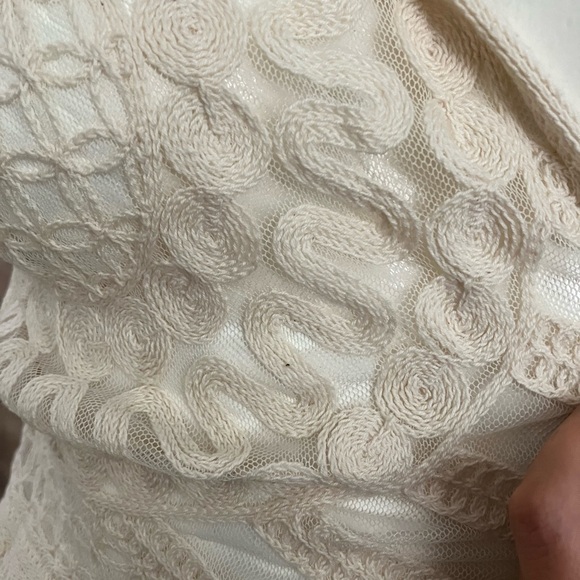 Lace vest - Picture 4 of 6